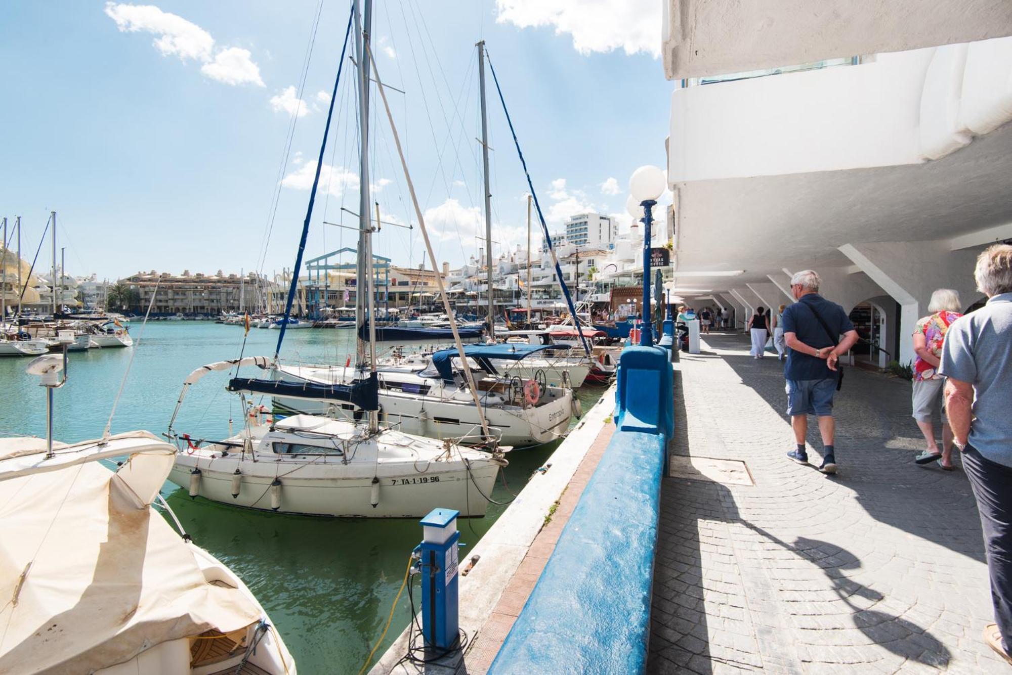 Apartmento En La Pequena Venecia, Puerto Marina Benalmádena Eksteriør billede