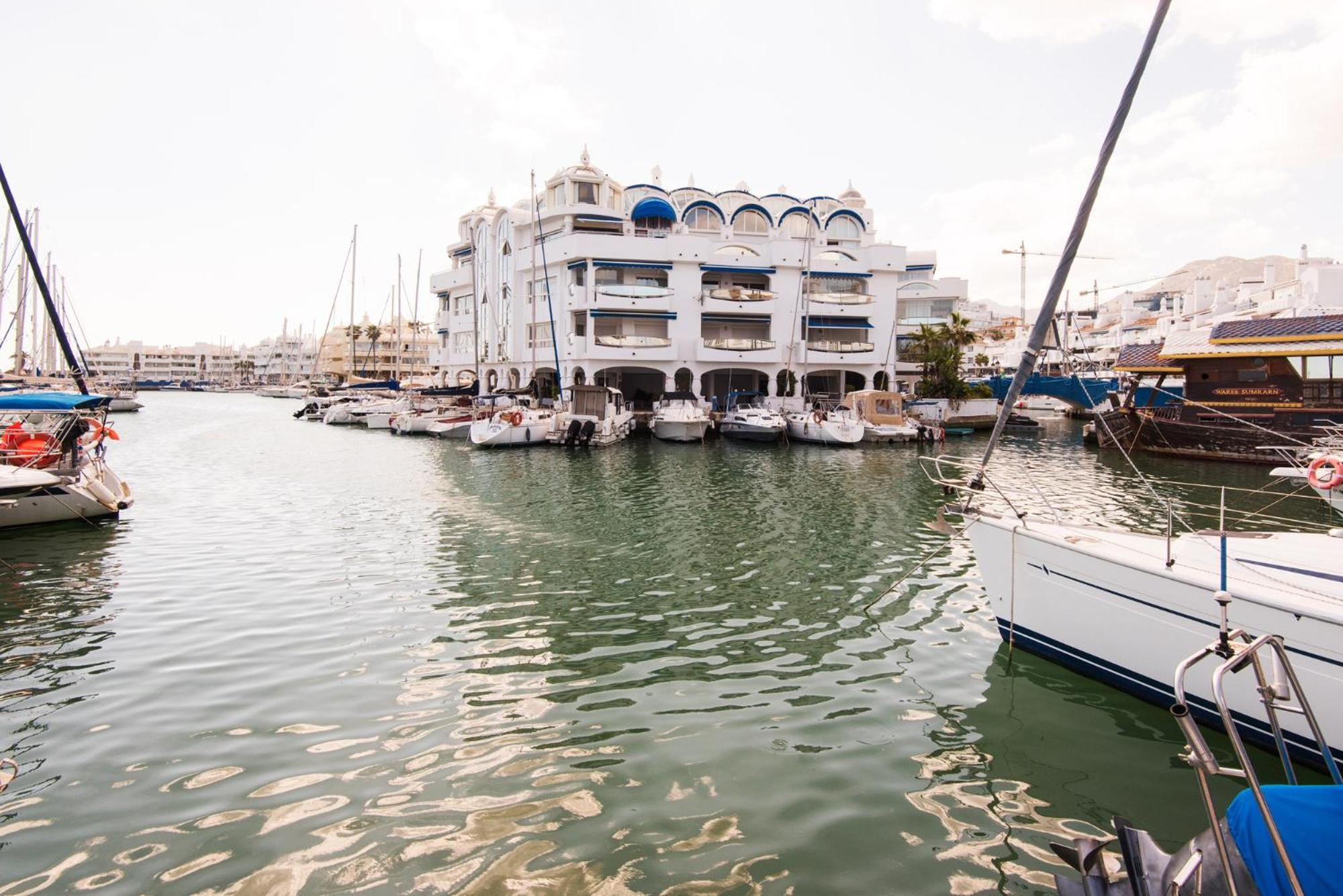 Apartmento En La Pequena Venecia, Puerto Marina Benalmádena Eksteriør billede